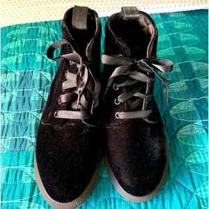 Dr. Martens LANA Black Velvet Boots Women’s Size 6